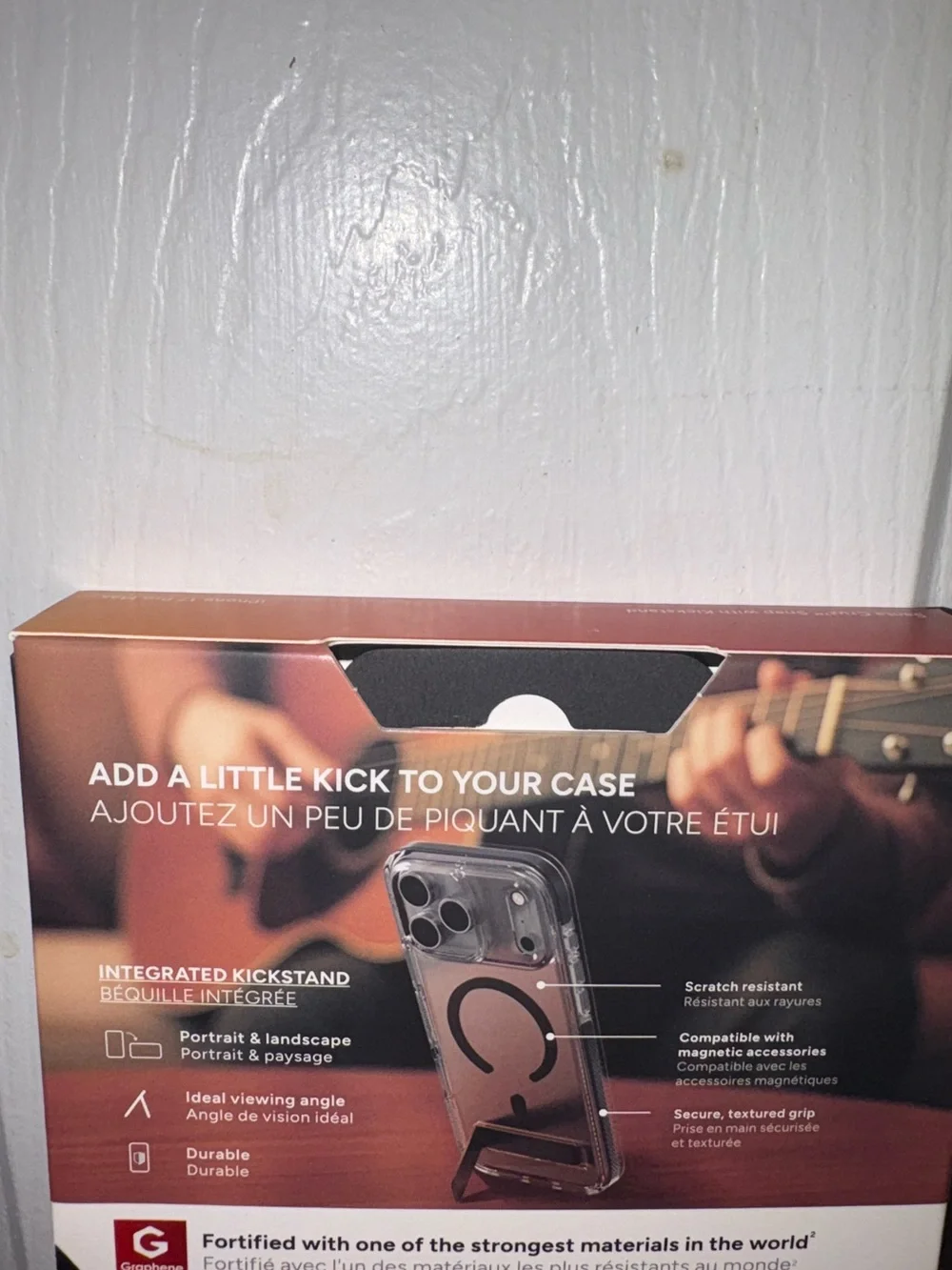iPhone 17 Pro Max Santa Cruz C Snap Zagg crystal palace with kickstand Case